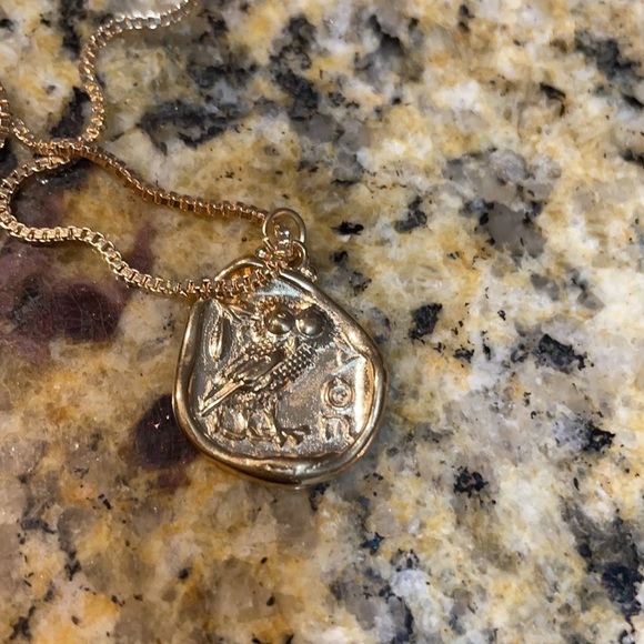 Gold Freedom Layered Pearl Flower Medallion Necklace - Picture 15 of 15